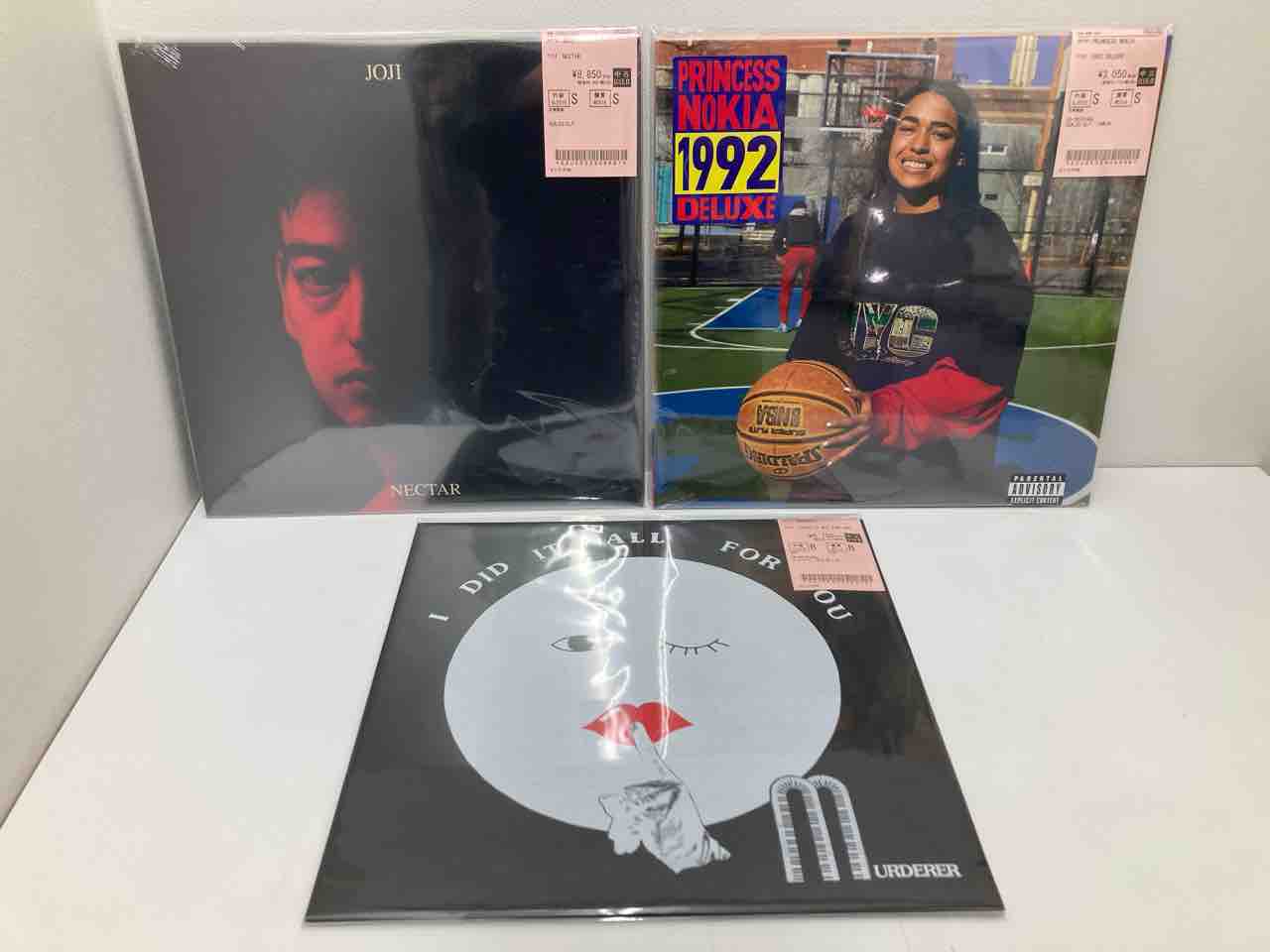 ロックを中心に中古レコードがまとめて入荷いたしました。未開封