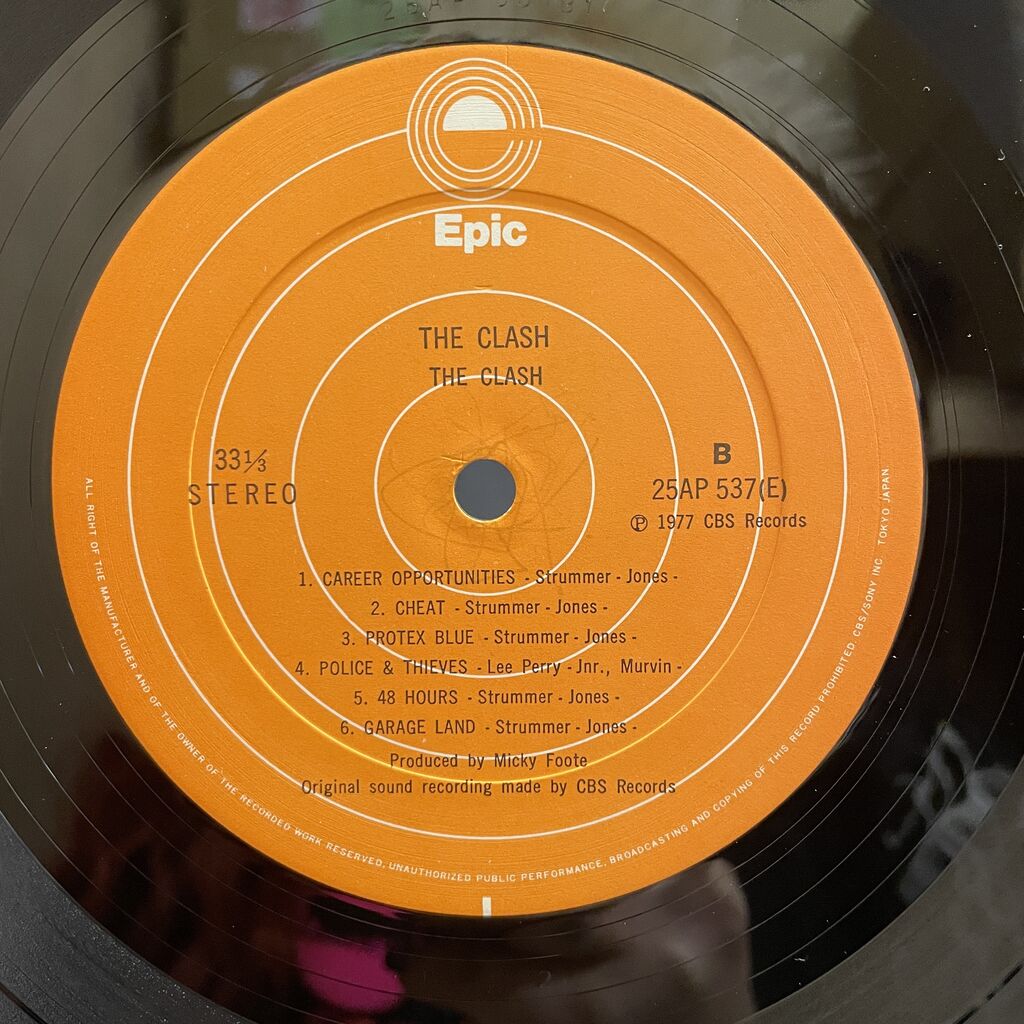PUNK新着中古レコード】THE CLASH『白い暴動』国内盤中古レコード入荷