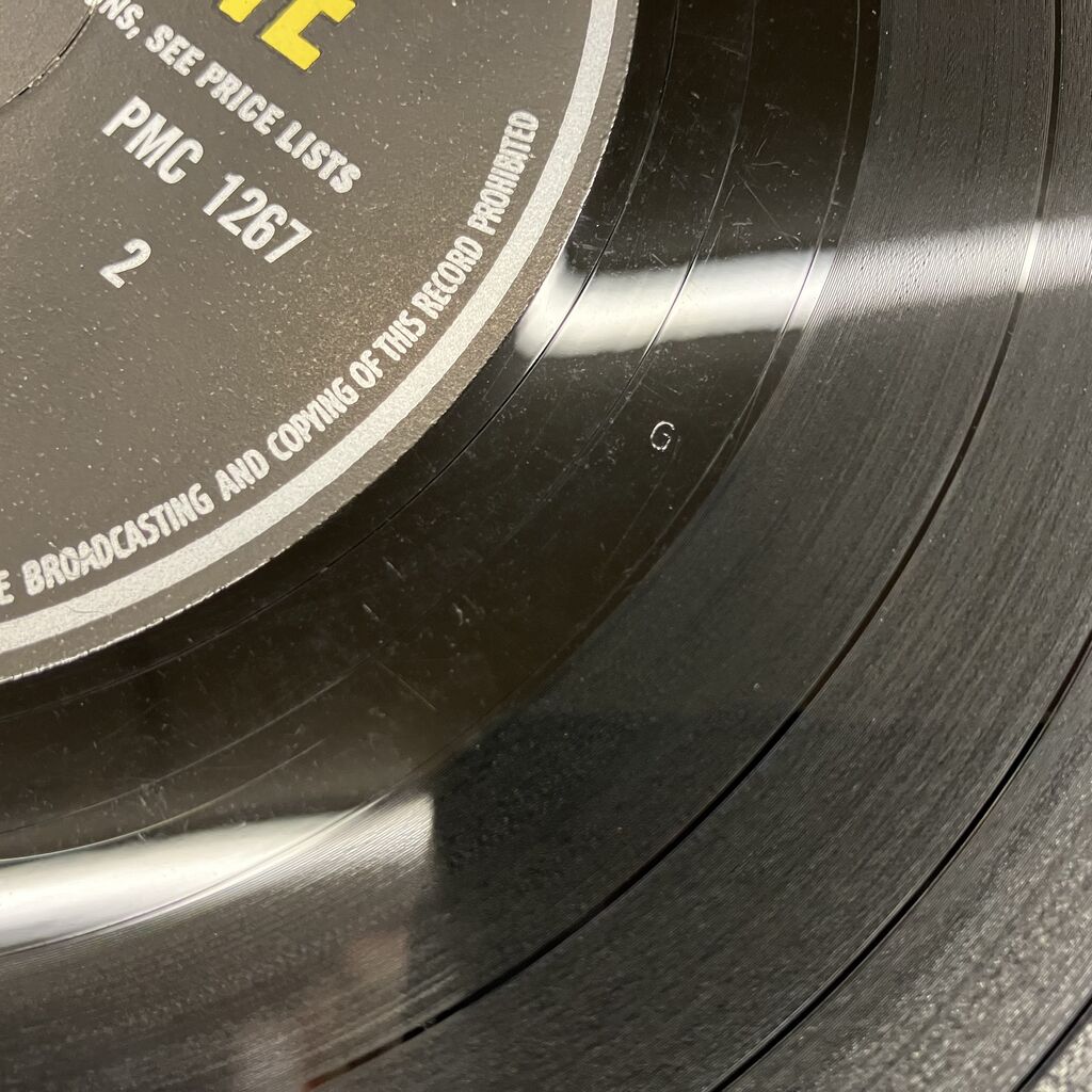 10/29(日)『ビートルズ廃盤レコードセール』【写真】RUBBER SOUL