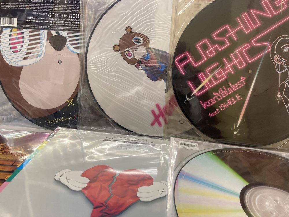 KANYE WESTのピクチャー盤やアルバム作まとめて入荷しました!(2023.10