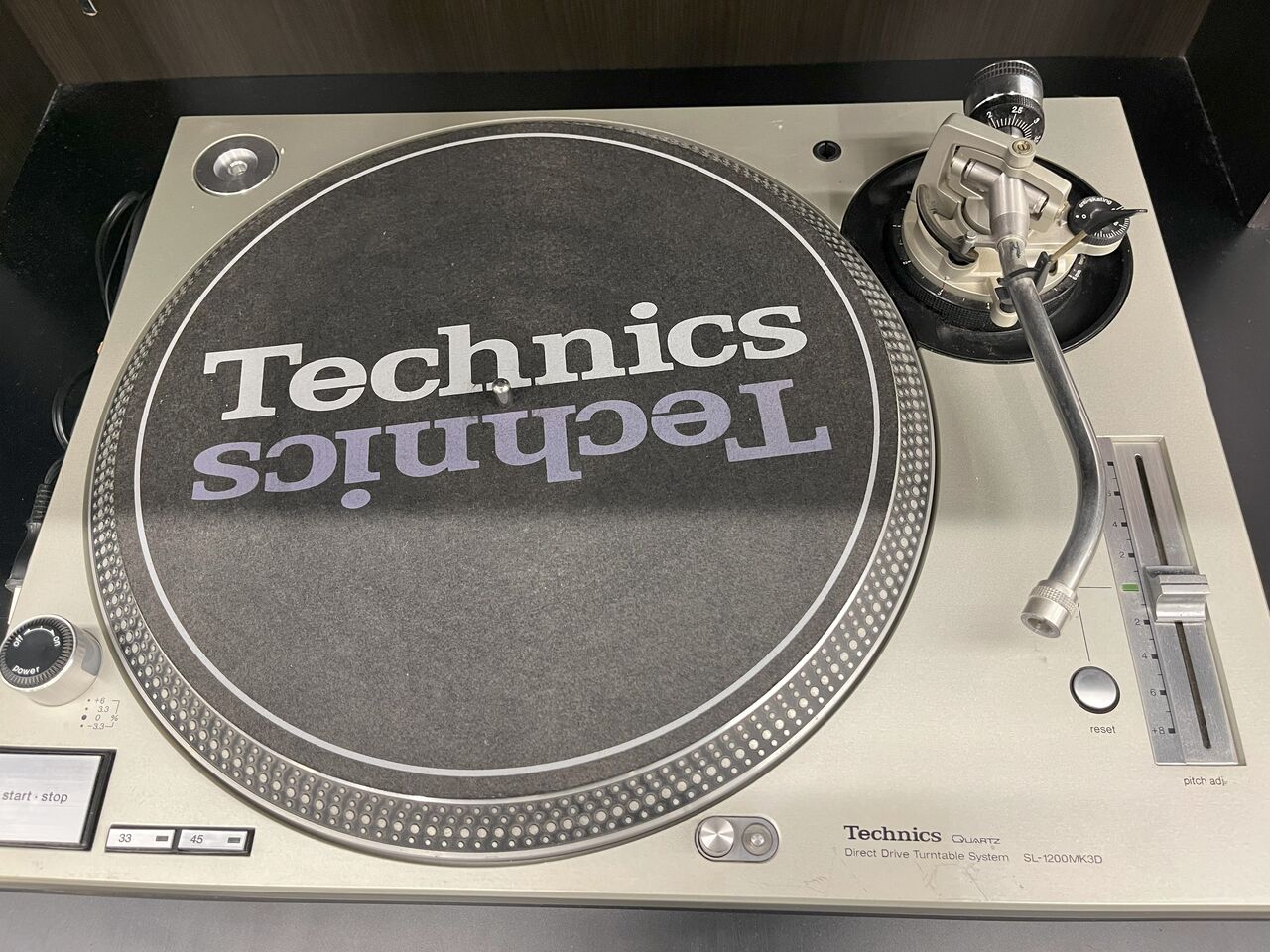 How to polish a Technics 1200 turntables - YouTube
