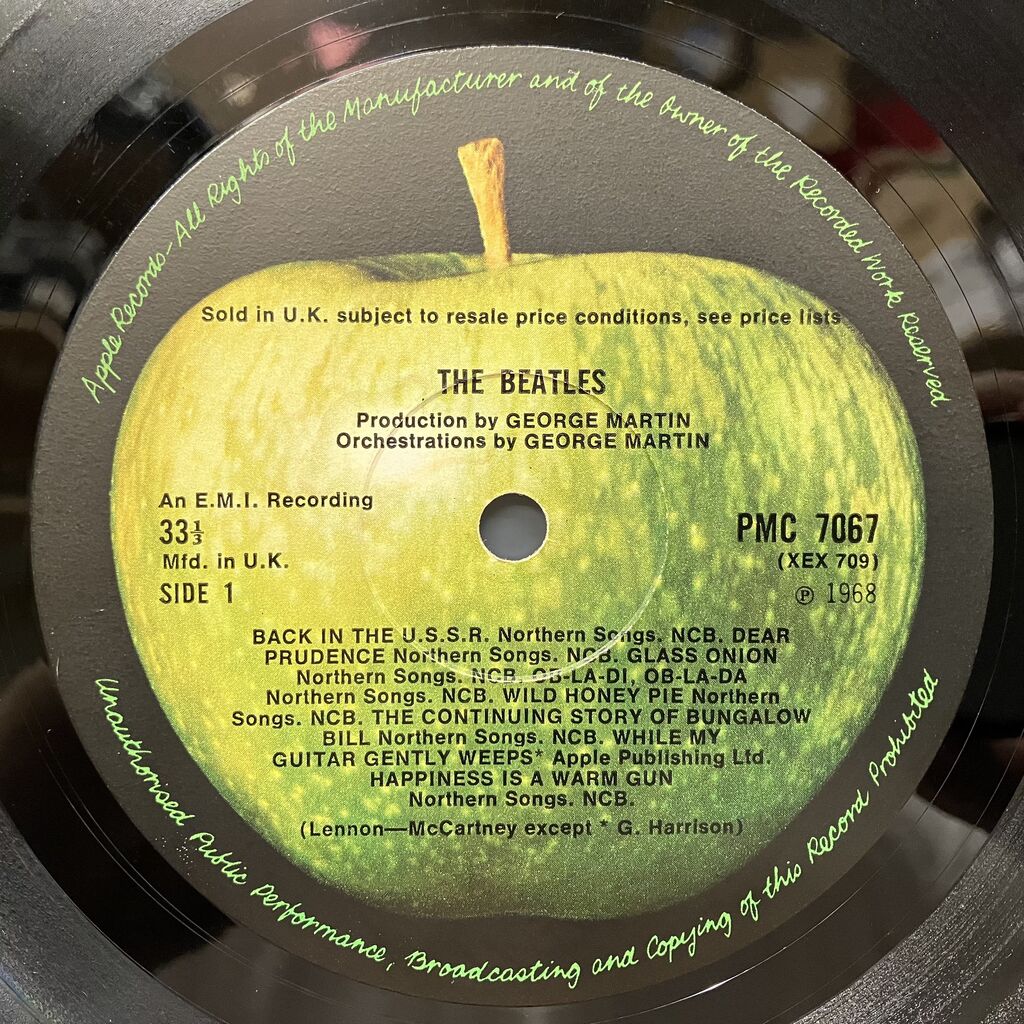 10/29(日)『ビートルズ廃盤レコードセール』【写真】WHITE ALBUM 10/29(日)『ビートルズ廃盤レコードセール』【写真】WHITE ALBUM