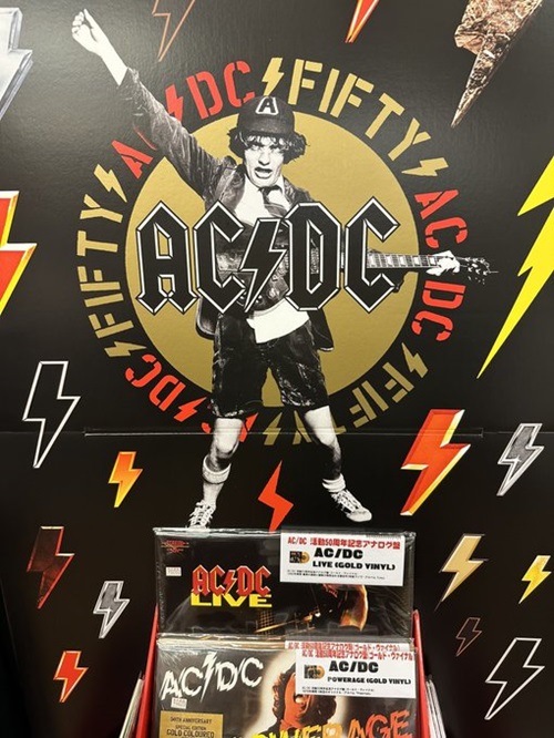 AC/DC 祝！活動50周年 完全限定で記念VINYL11タイトルがリリース