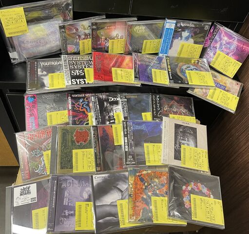 聖飢魔Ⅱ、EARTHSHAKER、ZIGGYらジャパニーズメタル80点以上お