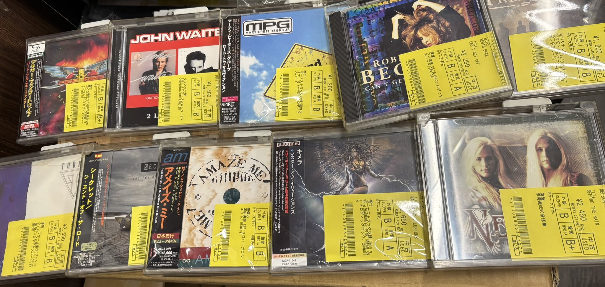 Dakota 【Wプレゼント付】 ダコタ がま口二つ折り財布