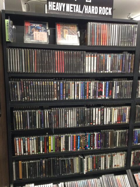AEROSMITH、GUNS 'N' ROSES、KISS、METALLICA、MOTLEY CRUE等の