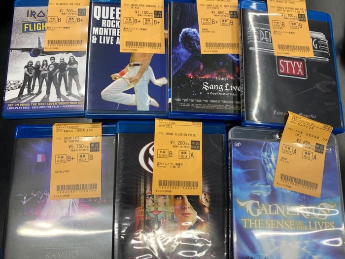 40 years of QUEEN　記念ボックス 日本語解説書付 40 years of Queen 日本語解説書付き クイーン、豪華ボックス本