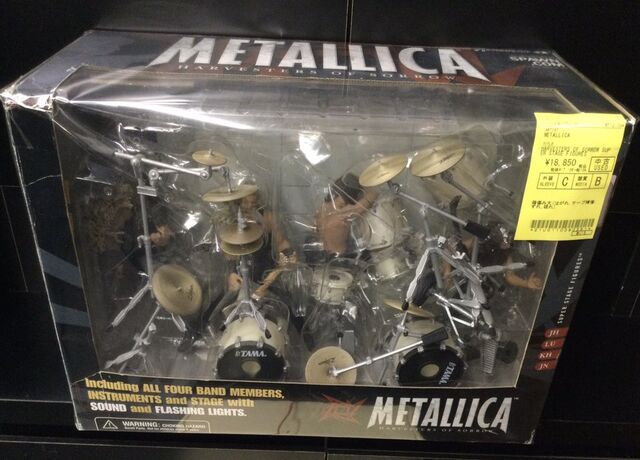 METALLICAのフィギュア、SUPER STAGE FIGURESを入荷しました