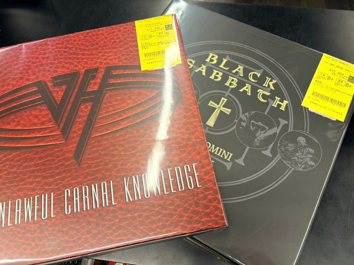 Schwarz Stein ／ CD4枚セット ボックスとTシャツ、グッズが少量ずつですが入荷いたしました