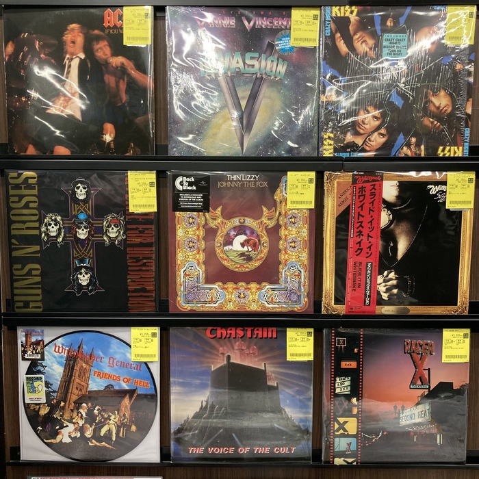 AC/DC、VINNIE VINCENT INVASION、KISS、WITCHFINDER GENERAL