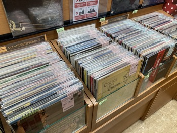 値引レア！レコード まとめ売り 100枚超 レコードおトク品紹介！「レコード100円特価品コーナー」展示中