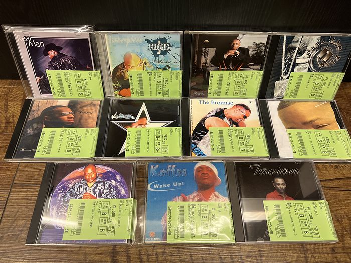 ✓ Lot of 12 CDs (Mostly Pop/R&B, all genuine CDs w/ some