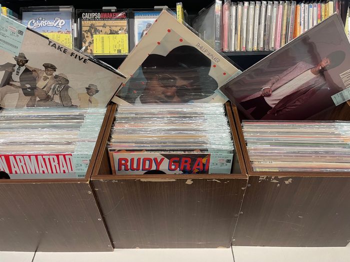 ◎7/24(木) 特価100円 中古レコード 3箱放出!! : ディスクユニオン