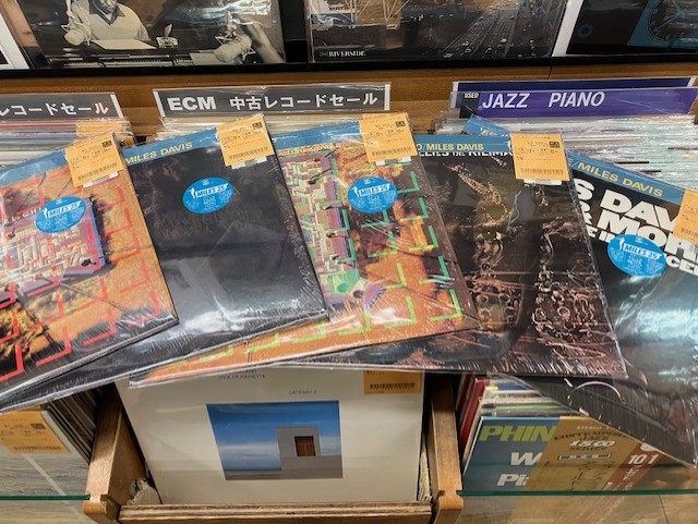 美品 ジャズ JAZZ CD まとめ売り100枚 JAZZレコード100枚入荷いたしました。 : CD・レコード 販売/買取