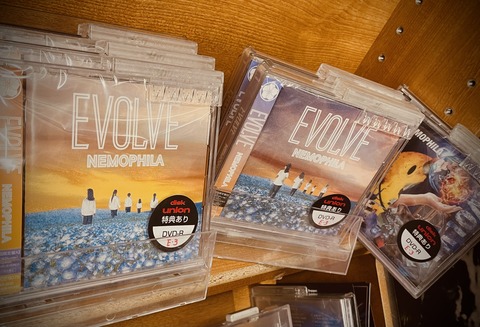 EVOLVE / NEMOPHILA 初回限定盤A NEMOPHILA 直筆サイン入り『EVOLVE