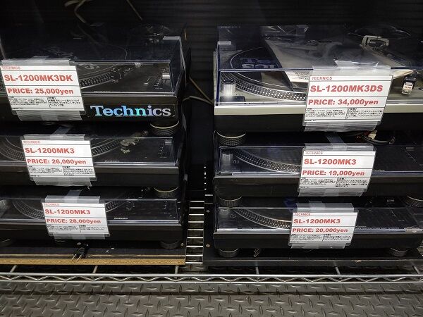 TECHNICS中古ターンテーブル】SL-1200シリーズ絶賛販売中 TECHNICS中古ターンテーブル】SL-1200シリーズ絶賛販売中