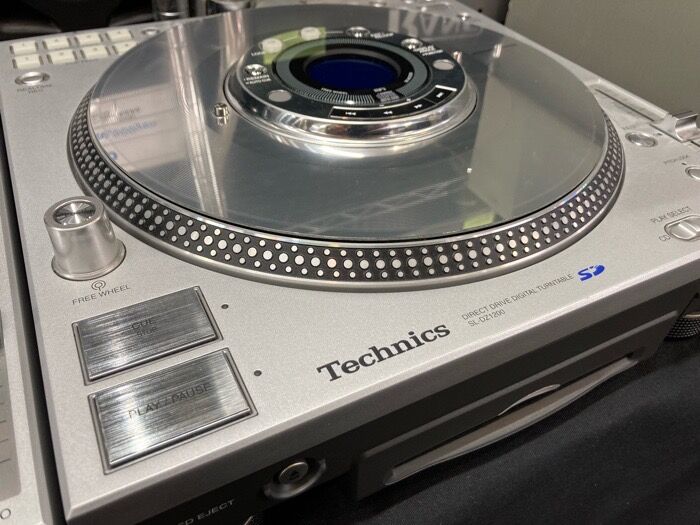 TECHNICSから発売されたCDJ「SL-DZ1200」がUSED機材として入荷 TECHNICSから発売されたCDJ「SL-DZ1200」がUSED機材として入荷