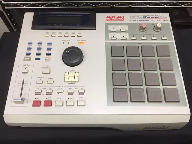 □4/8(土) AKAI「MPC2000XL」がUSED 機材で入荷 : ディスク □4/8(土) AKAI「MPC2000XL」がUSED 機材で入荷 : ディスク