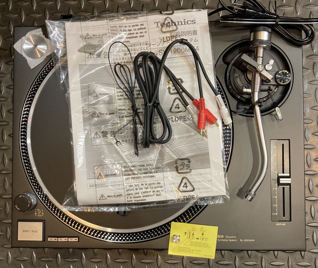 中古ターンテーブル】TECHNICS SL1200 MK4 が入荷しました 中古ターンテーブル】TECHNICS SL1200 MK4 が入荷しました