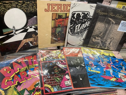 8/10(月)ROCK中古レコード新入荷情報】60's GARAGEから NEW WAVE