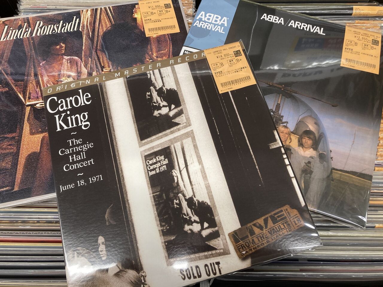1/30(金)ROCK中古レコード入荷情報】TALKING HEADS、MILES DAVISなど