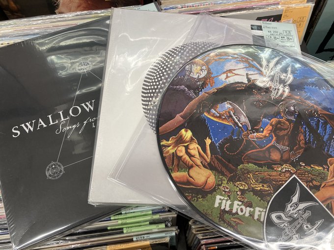 1/9(火) METAL中古レコード新入荷情報】POISON、RAVEN、METALLICAなど