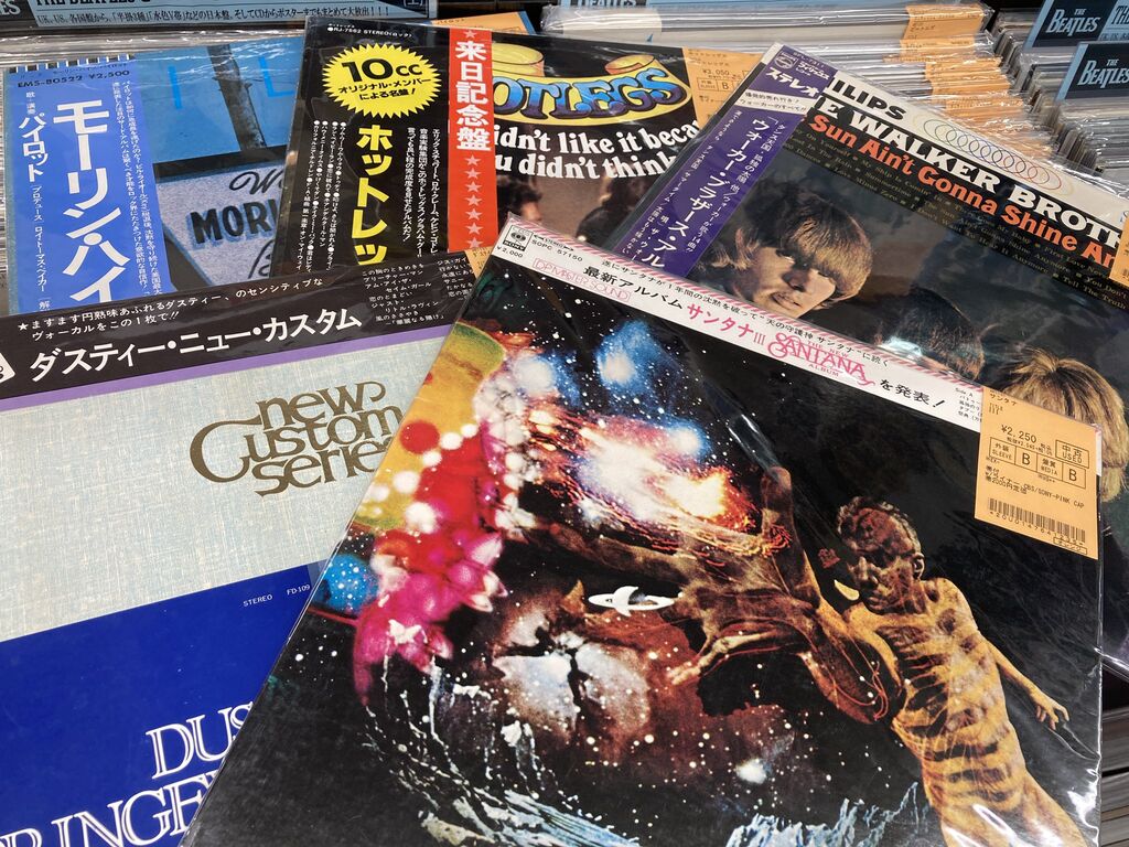 12/11(月) ROCK中古レコード新入荷情報】60~80's ROCK定番タイトルが
