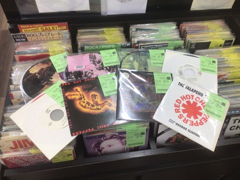 RED HOT CHILI PEPPERS レコード2枚セット　未開封 786799f9-s.jpg
