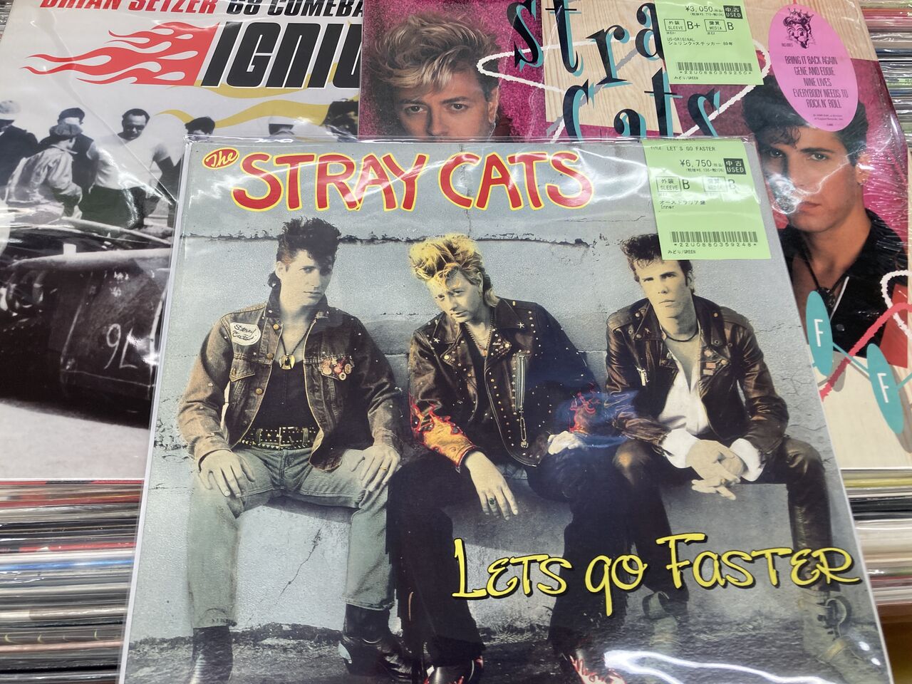 7/13(日) PUNK中古レコード新入荷情報】STRAY CATS稀少＆人気