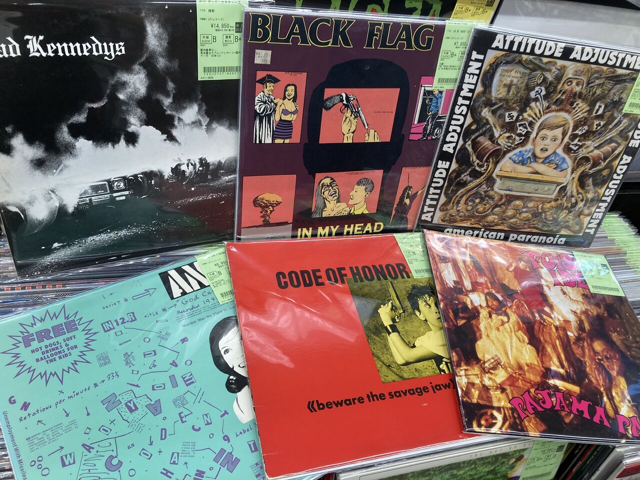 レコード17枚　【年代物】海外 10/17(土)PUNK中古レコード新入荷情報】80's HARDCOREの稀少タイトルが