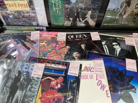 12/6(金) ROCK中古レコード新入荷情報】王道タイトル、各種100枚超えの