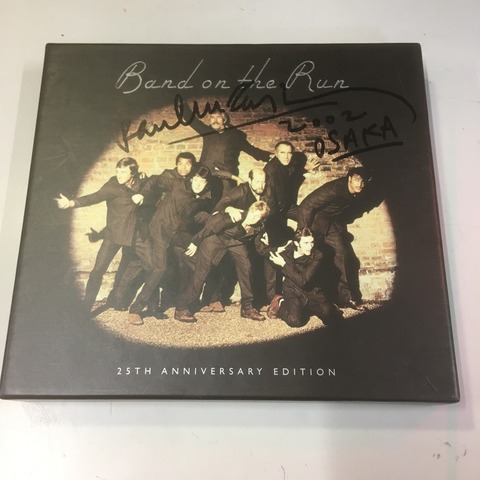 ポール直筆サイン入り! BAND ON THE RUN : ディスクユニオン新宿中古センター ポール直筆サイン入り! BAND ON THE RUN : ディスクユニオン新宿中古センター