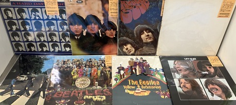 The Beatles レコード 中古 中古】7/6(土) <<THE BEATLES>> ～英初版にイタリア、フランス