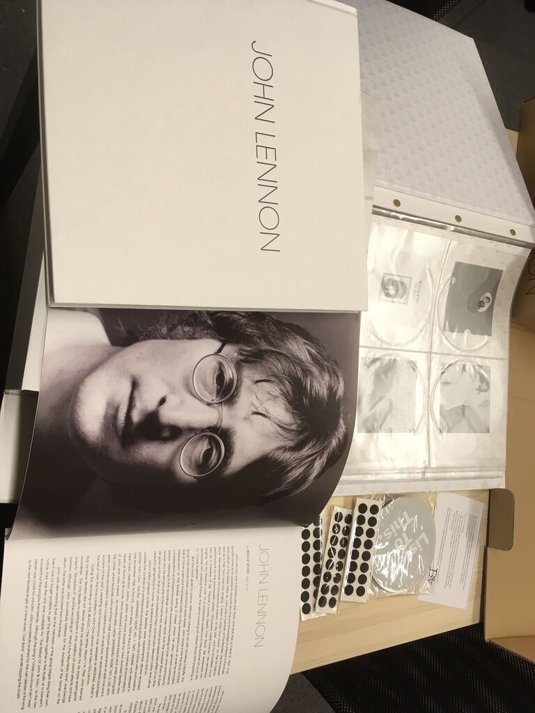 ジョン・レノンの豪華本とボックス・オブ・ヴィジョン ジョン・レノンの豪華本とボックス・オブ・ヴィジョン