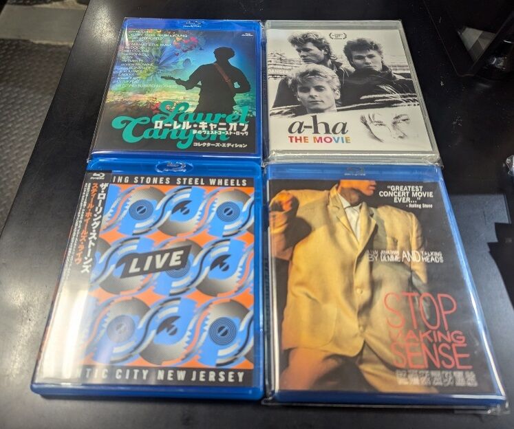 ROLLING STONES、BEATLES、ERIC CLAPTONなどの人気タイトルから