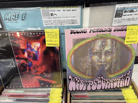 IUサイン入り写真、CDの3点 IUサイン入り写真、CDの3点 Yahoo!オークション -「iu サイン