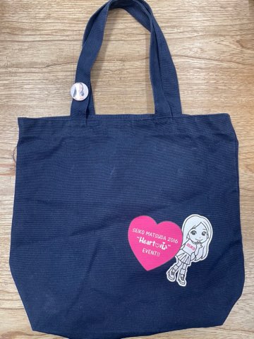 松田聖子 会報誌 おまけ付きトートバッグ 松田聖子】うちわ・缶バッジ