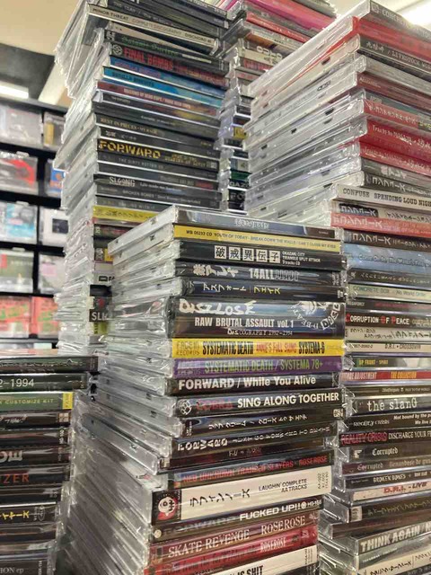 国内PUNK/HC中心に中古CDが300枚オーバー大量入荷!!状態良好