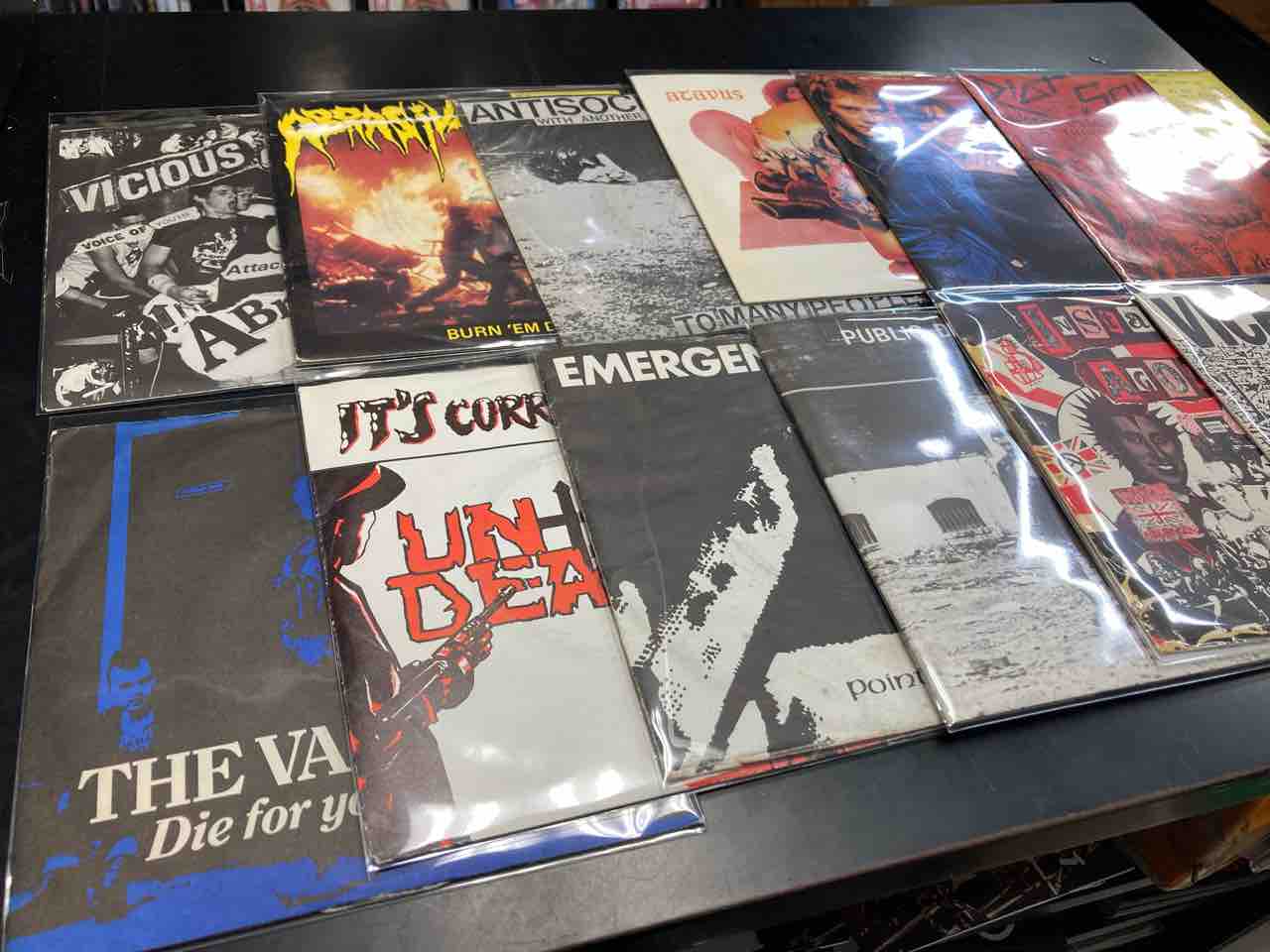 80's UK HARDCOREを中心に7インチレコードが入荷いたしました 80's UK HARDCOREを中心に7インチレコードが入荷いたしました