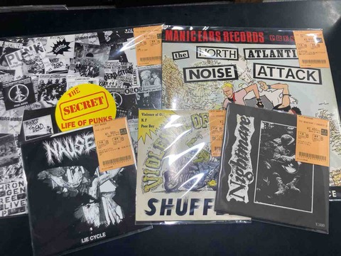 LP盤 SKINHEADS 4枚　/ パンク 80'S~90'S の国内外HARDCORE/Oiを中心に中古レコードが入荷