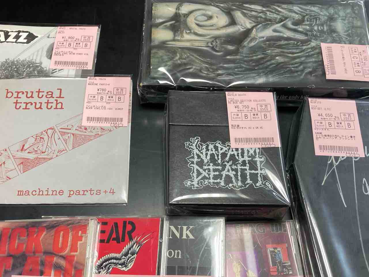 PUNK/HARDCOREのCD/LP/7インチを中心に中古アイテムを入荷いたし PUNK/HARDCOREのCD/LP/7インチを中心に中古アイテムを入荷いたし