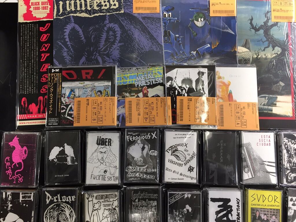 PUNK/HARDCOREを中心に中古CD、TAPE、レコードが入荷致しました PUNK/HARDCOREを中心に中古CD、TAPE、レコードが入荷致しました