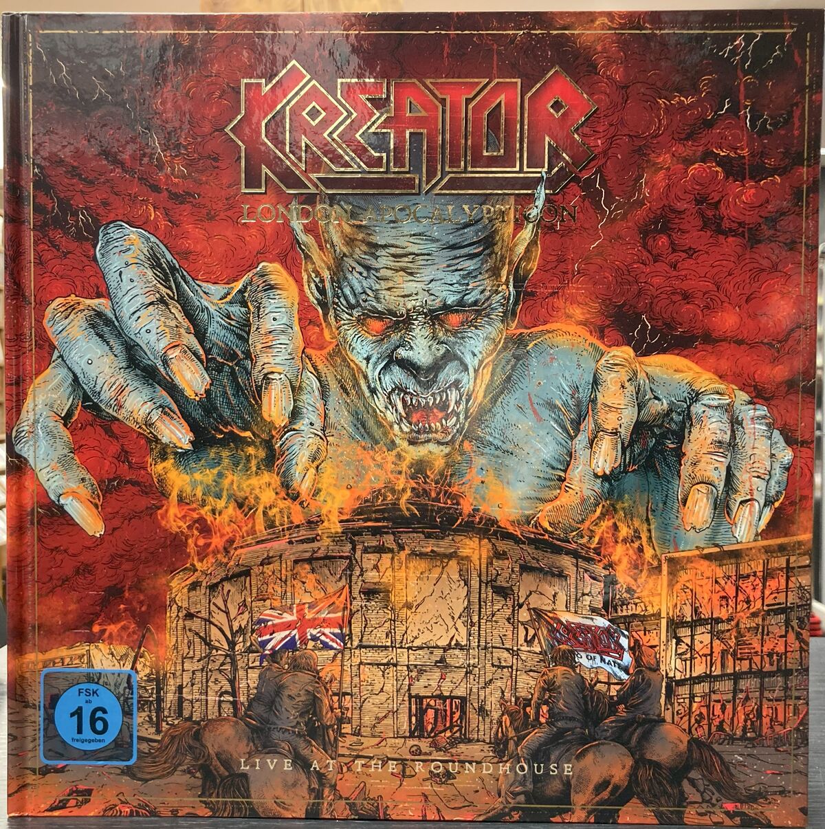 ジャーマン・スラッシュメタルの頂点に君臨するKREATOR、Speesy(Ba