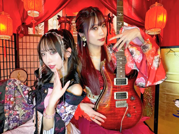 新たに3人体制となったLonesome_Blueの6曲入りEPが入荷いたします