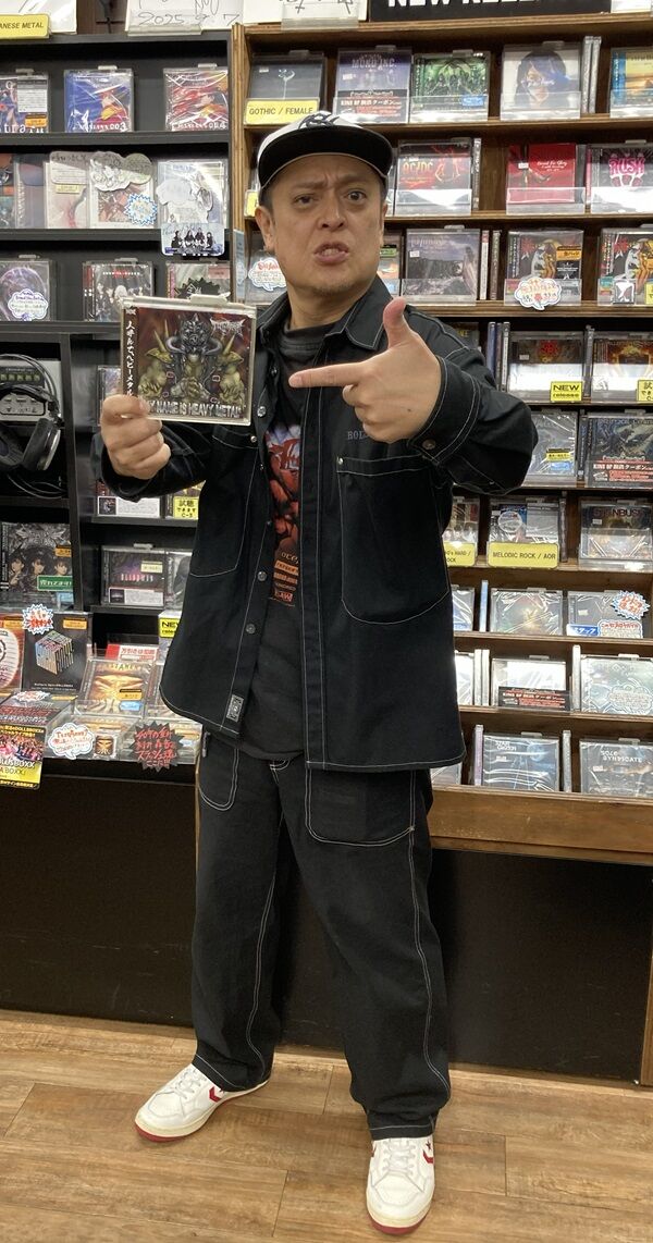 5年ぶりのフル・アルバムをリリースしたMr.ヘヴィメタル冠徹弥による