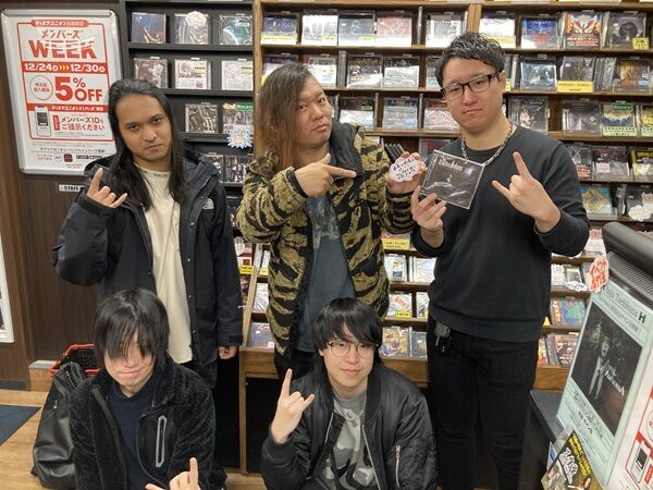 日本が誇る“北欧系メロデス”最終兵器！1stアルバム『CROWNLESS AGES