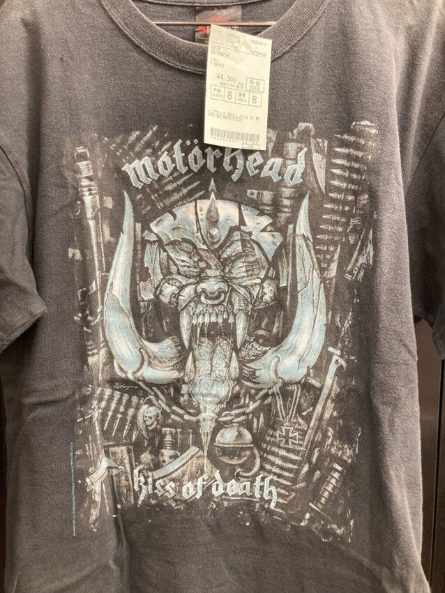 灼熱の夏を鋼鉄のメタルTで乗り越えよう‼灼熱上等のメタルバンTが約100