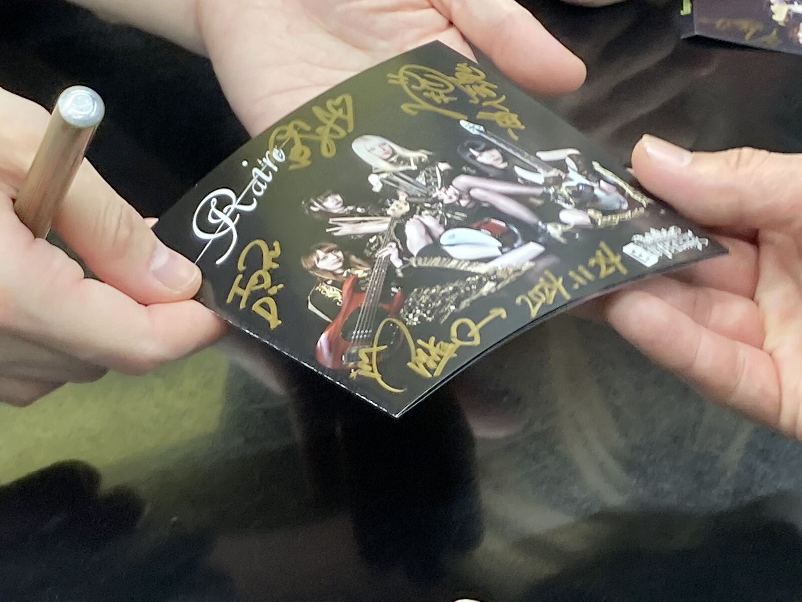 Empress「Departure」発売記念私物サイン会！！笑顔に溢れ無事終了しま