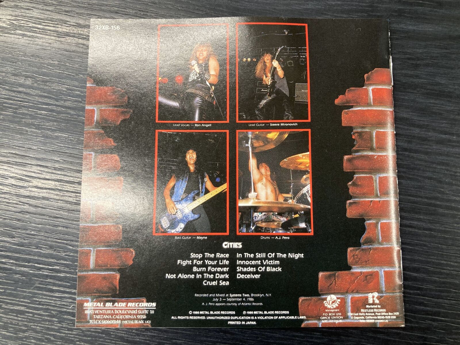 バスキア『GRAY / SHADES OF...』 国内版・帯付き【CD廃盤】 シティーズ『暗黒の戦い (32XB156)』国内廃盤/帯付美品のプレミアム盤