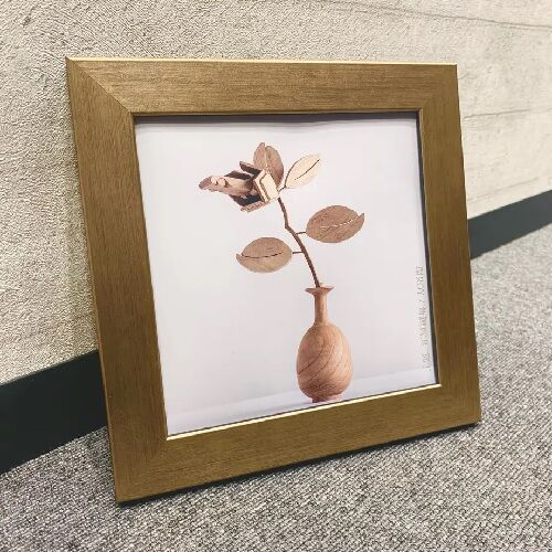 お気に入りのレコードをフレームに飾って自分だけのジャケットミニ展覧